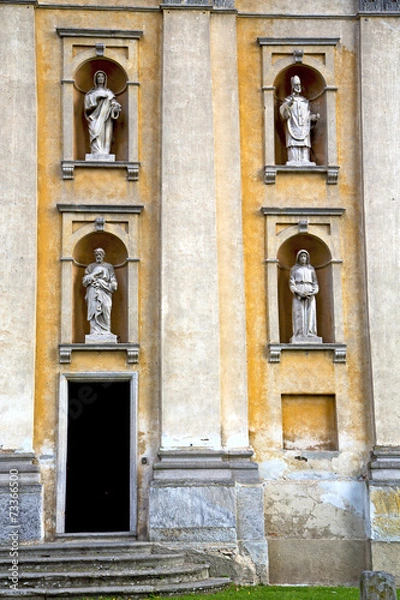 Fototapeta italy  lombardy     in  the somma lombardo old  statue