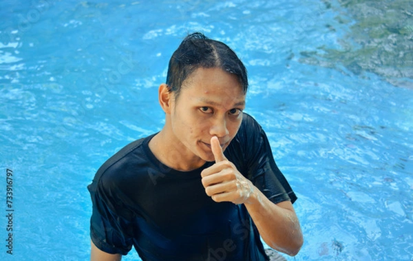 Obraz man in pool