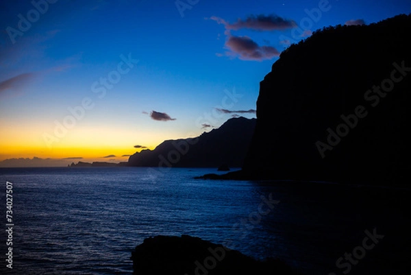 Fototapeta Dawn on Guindaste viewpoint - Madeira, Portugal 