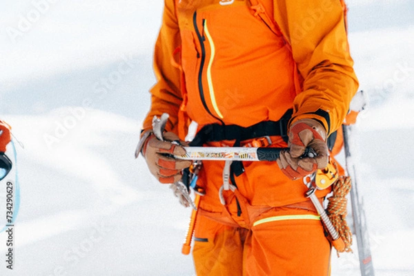 Obraz Kletterer und ihre Ausrüstung: Herausforderung im winterlichen Bergland