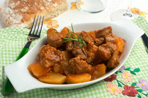 Fototapeta Gulasz z ziemniakami