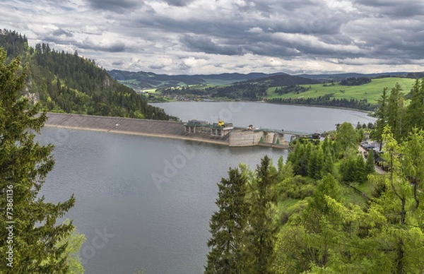 Fototapeta image of a dam on the river Dunajec