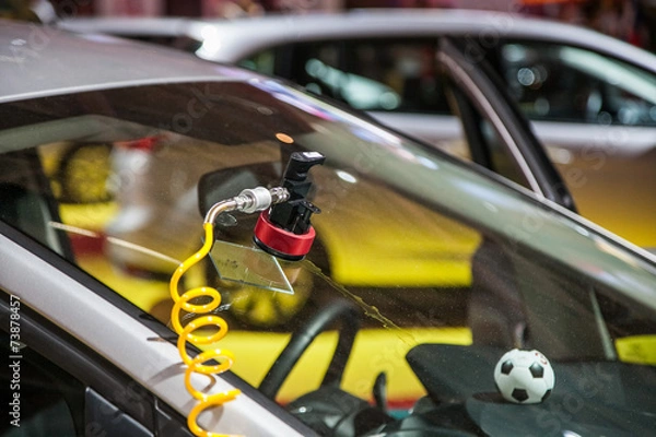 Obraz repair car windshield