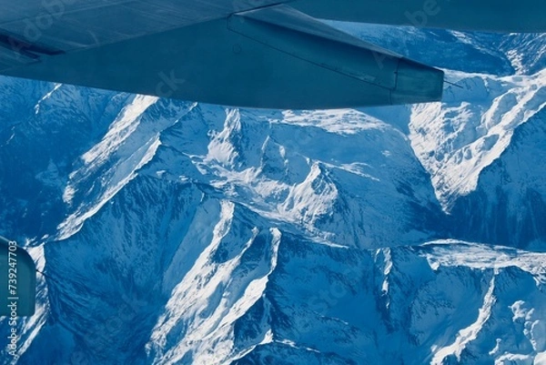 Obraz flying over mountains
