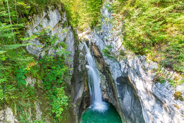 Obraz Wasserfall Tatzelwurm im alpenländischen Oberbayern im Querformat