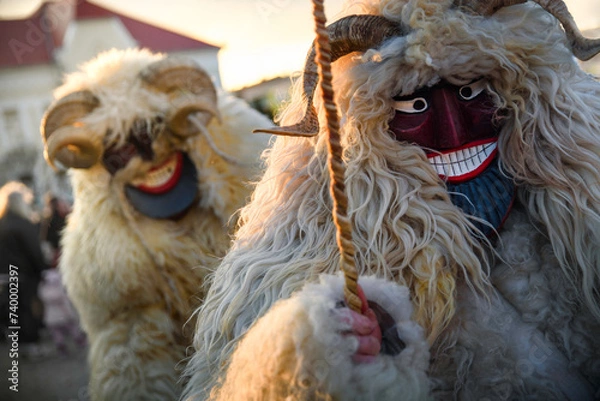 Fototapeta Buso on the Buso Carnival of the Sokci ethnic group. Busojaras (Buso-walking) in the town of Mohacs during the carnival period, Hungary