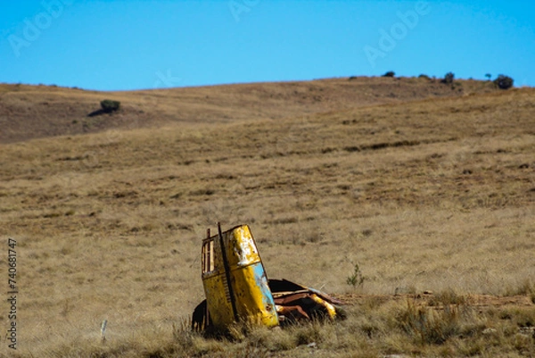 Obraz Rusting car in the desert