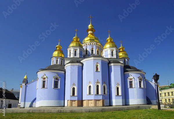 Fototapeta St. Michael's Golden-Domed Monastery - famous church complex in