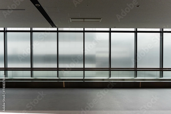 Fototapeta 空港の廊下よ真横から