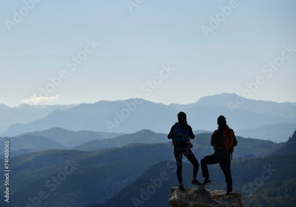 Fototapeta Friendship is looking out for each other	