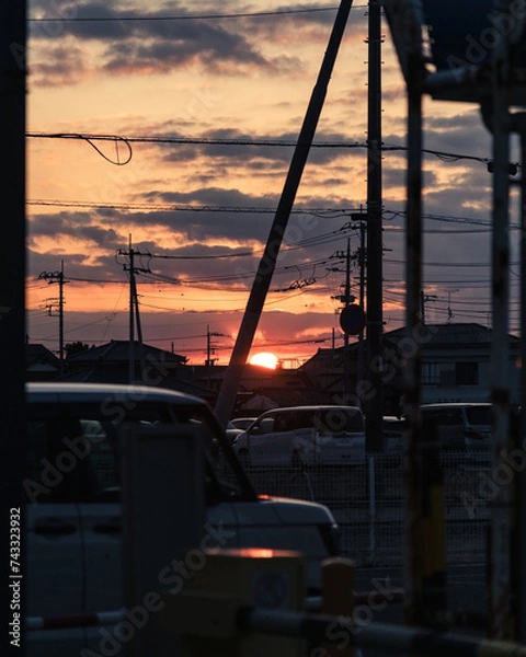 Fototapeta 주차장에서 바라본 일출의 모습