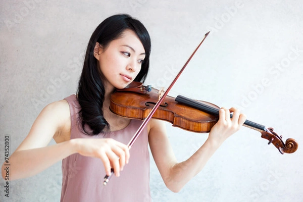 Obraz ヴァイオリンを弾く女性