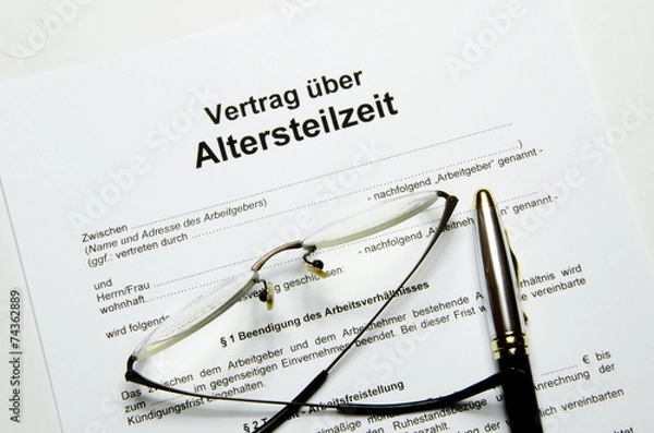 Obraz Vertrag über Altersteilzeit mit Füller und Brille