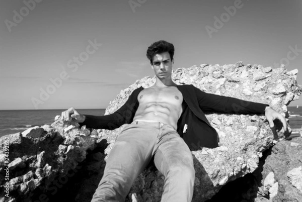 Obraz modella con sguardo serio