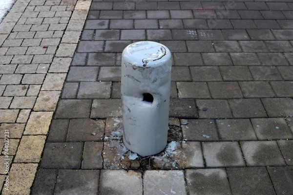 Obraz Pillars along the road for the safe passage of pedestrians.