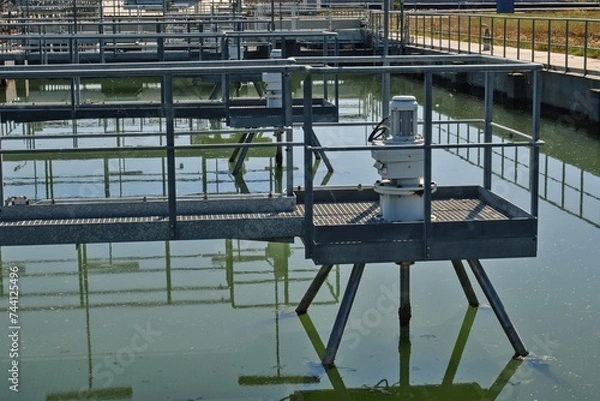 Obraz Stirring engine in a concrete tank.