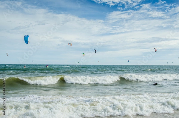 Obraz морской прибойи кайт серферы