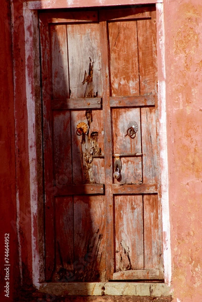 Obraz old wooden door