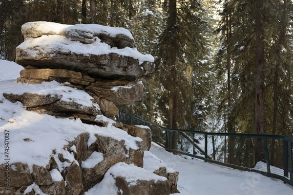 Fototapeta snow covered rocks