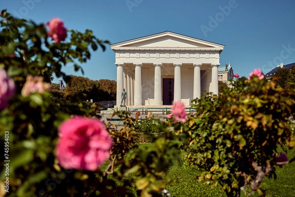 Fototapeta The Theseus Temple, Vienna