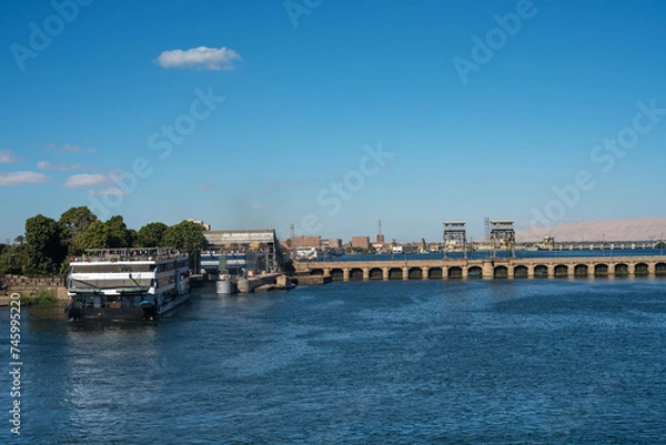Fototapeta Esna Lock, a structure of water gateway on the river Nile that links Luxor and Aswan, Esna, Egypt