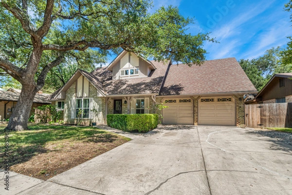 Fototapeta the front view of a home