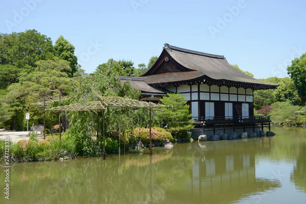Fototapeta 平安神宮　栖鳳池と尚美館　京都市左京区