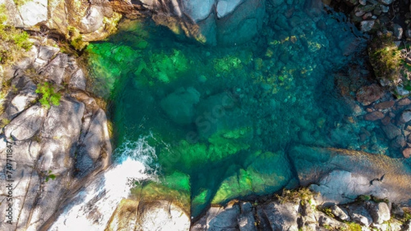 Obraz green waterfall