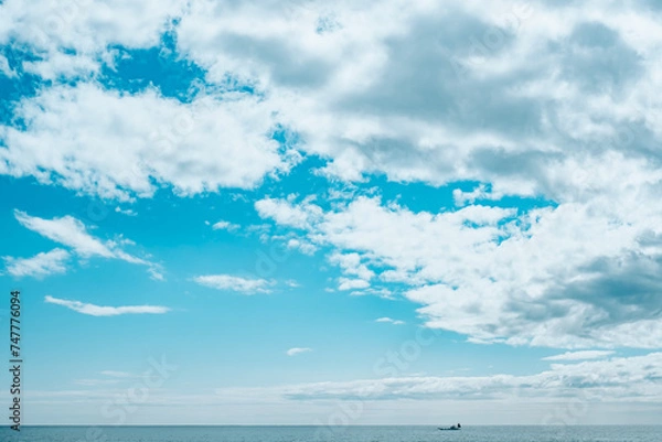Fototapeta 広大な空と海の地平線（神奈川県小田原海岸）