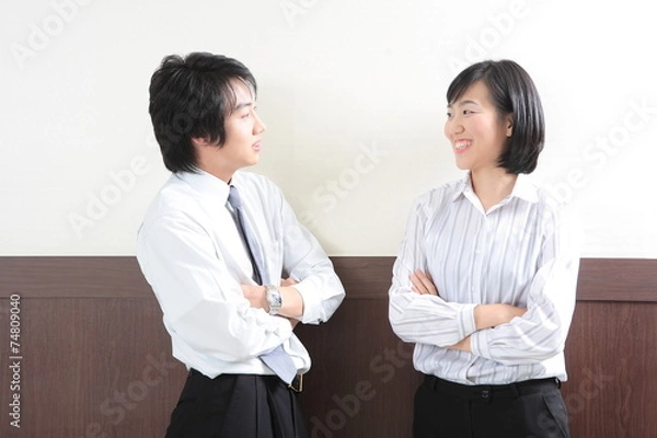 Fototapeta 직장에서 일하는 비즈니스맨과 비즈니스 우먼