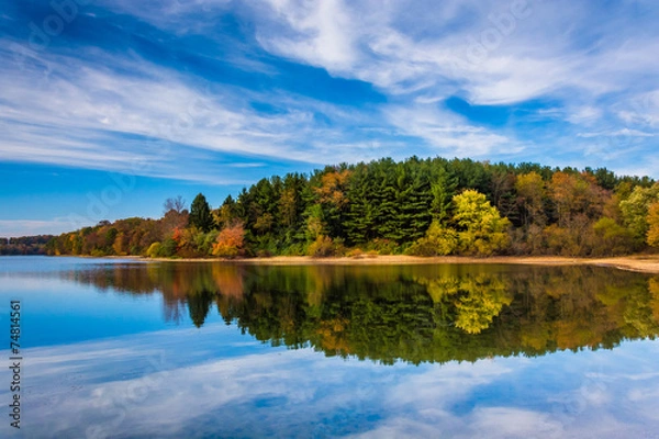 Fototapeta Afternoon reflections at Lake Marburg, at Codorus State Park, Pe