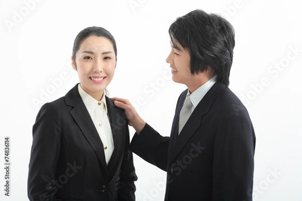 Fototapeta 비즈니스 여성 어깨에 손을 올리고 있는 비즈니스 남성