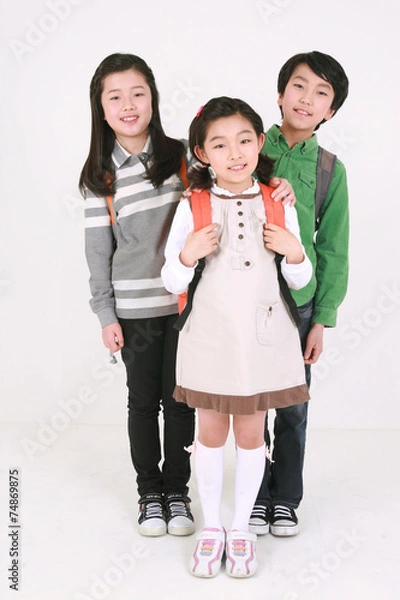 Obraz 웃으며 서있는 아시안 어린이들
