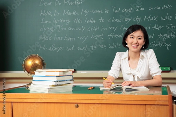 Fototapeta 고등학교 교실 안 선생님