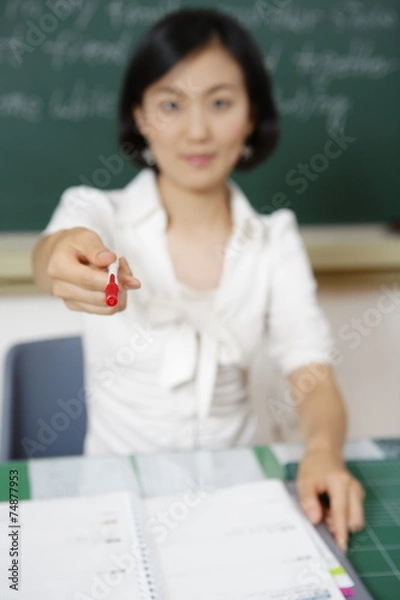 Fototapeta 고등학교 교실 안 선생님