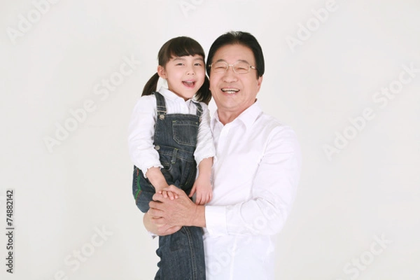 Fototapeta 캐주얼 복장의 3대 가족