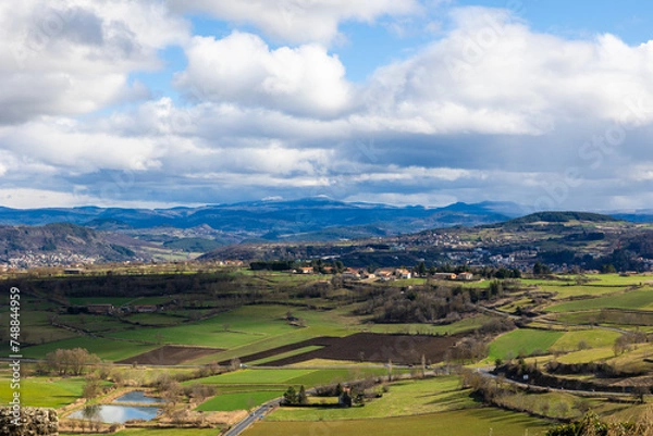 Fototapeta Vue en direction du Puy-en-Velay depuis les remparts de la Forteresse de Polignac