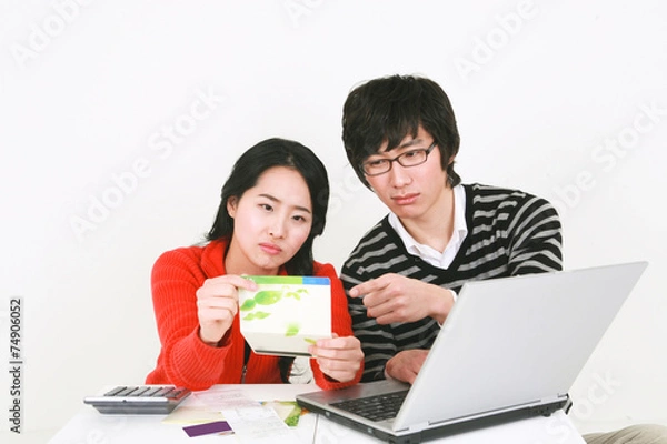 Fototapeta 스튜디오 안에서 젊은 커플
