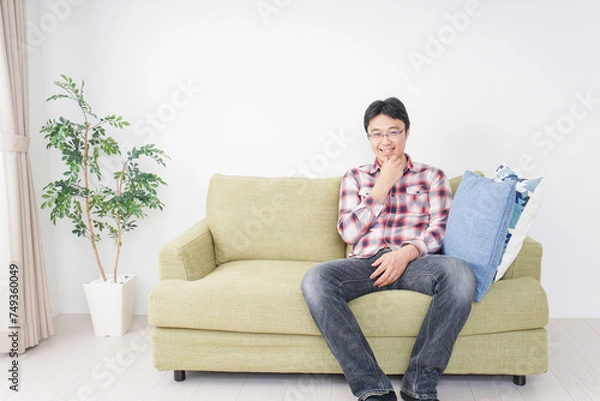 Fototapeta ひとり暮らし・単身赴任をする男性