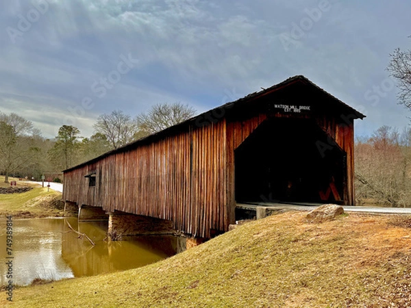Obraz Covered Bridge at Watson Mill State Park in Comer Georgia