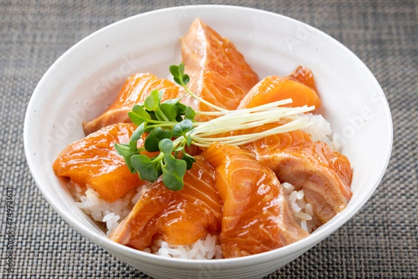 Obraz サーモン丼(漬けサーモン丼)。
