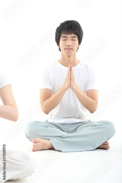 Fototapeta 스튜디오에서 운동하는 젊은 남성과 여성