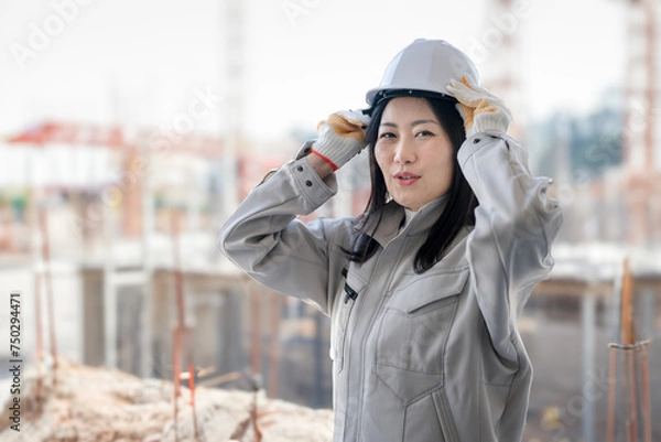 Fototapeta 土木現場と女性作業員