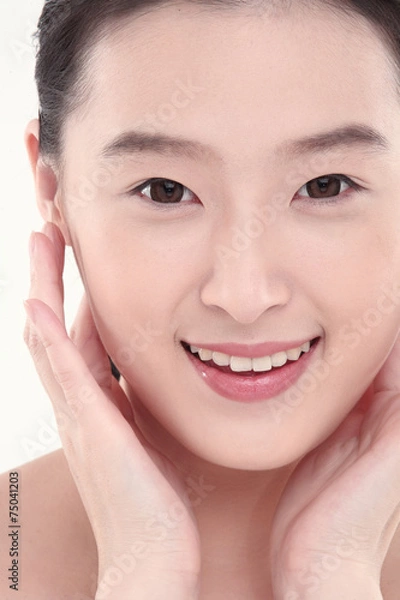 Fototapeta 스킨케어컨셉의 여성 얼굴 클로즈업