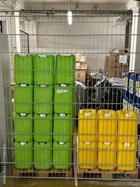 Obraz stacked canisters