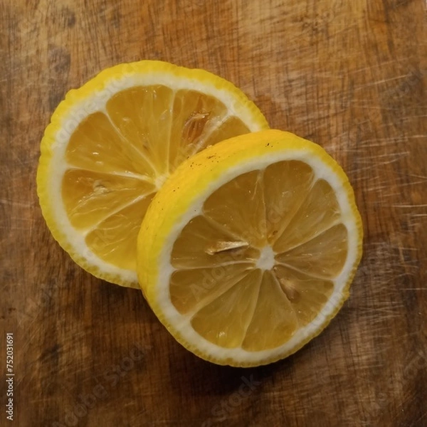 Obraz lemon on a wooden background