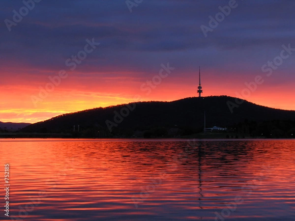 Obraz czarna góra zachód słońca