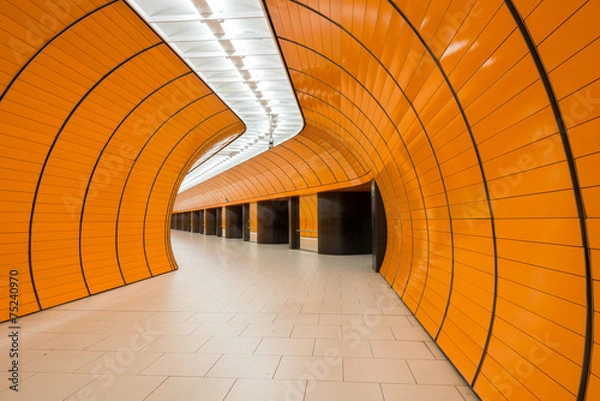 Fototapeta Stacja metra Marienplatz w Monachium, Niemcy