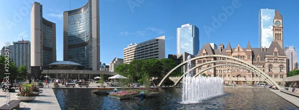 Fototapeta Panoramic view of Nathan Philips Square in Toronto, Canada.