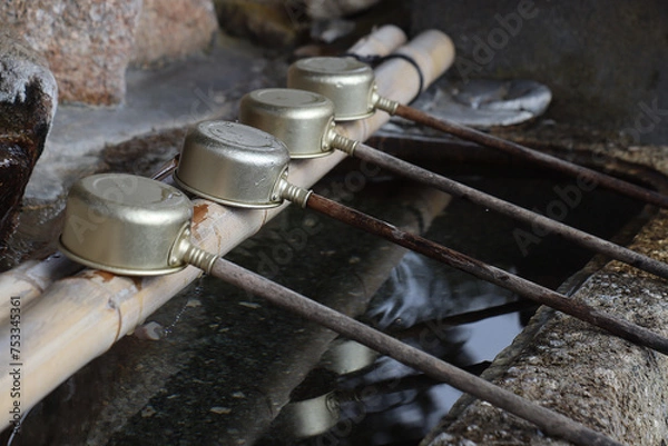 Obraz 神社の手水屋